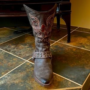 Dark Brown Free Bird Boot ! Stunning